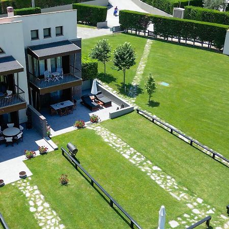 Heaven Luxury Villa Nea Roda Esterno foto