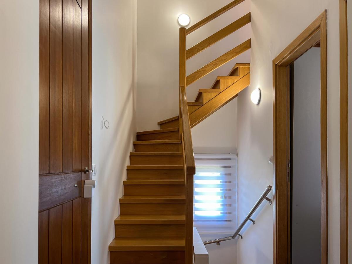 Heaven Luxury Villa Nea Roda Esterno foto