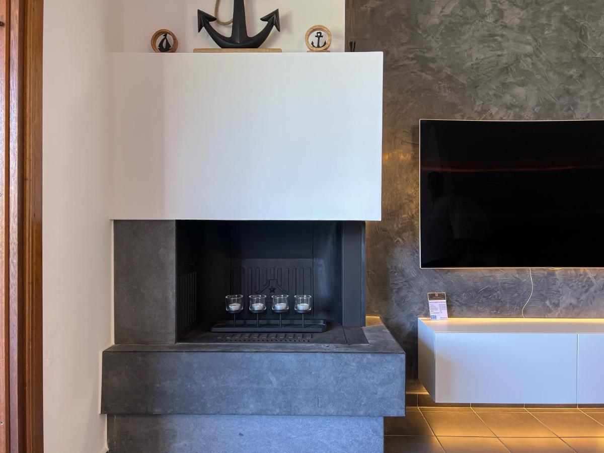 Heaven Luxury Villa Nea Roda Esterno foto