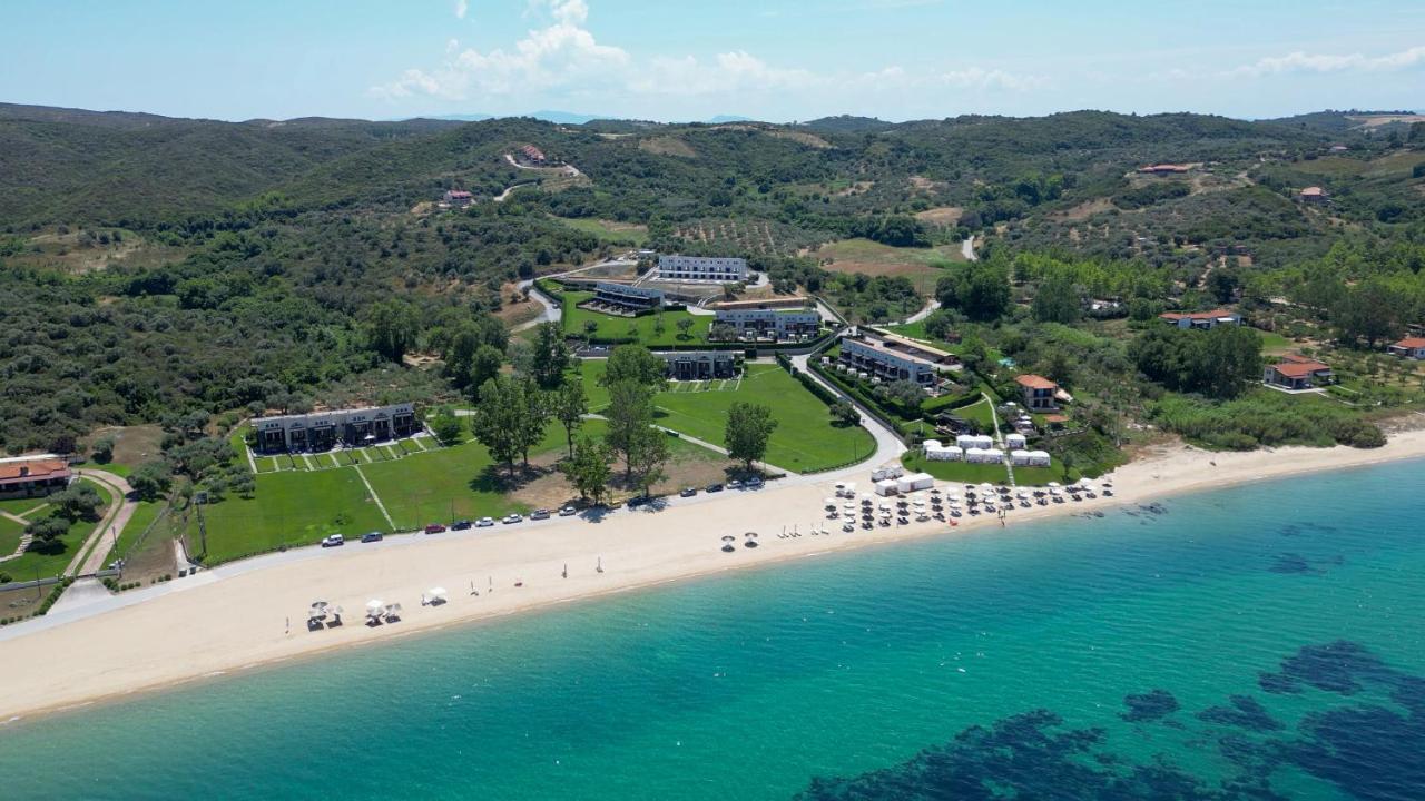 Heaven Luxury Villa Nea Roda Esterno foto